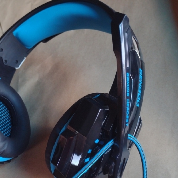 Bengoo Blue Gaming Headset Model G9000 NWOT - Picture 1 of 1